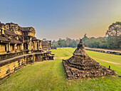 Angkor Wat, UNESCO World Heritage Site, a Hindu-Buddhist temple complex near Siem Reap, Cambodia, Indochina, Southeast Asia, Asia