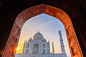 Sonnenuntergang am Taj Mahal, UNESCO-Welterbe, Agra, Uttar Pradesh, Indien, Südasien, Asien