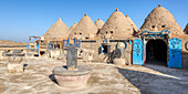 Traditionelle Lehmziegelhäuser in Form von Bienenstöcken, Harran, Türkei, Kleinasien, Asien