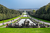 Palastgärten in der Reggia di Caserta (Königspalast von Caserta), UNESCO-Welterbestätte, Kampanien, Italien, Europa