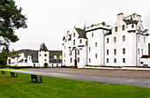 Blair Castle, Heimat der letzten verbliebenen Privatarmee Europas, der Atholl Highlanders, Blair Atholl, Perthshire, Highlands, Schottland, Vereinigtes Königreich, Europa