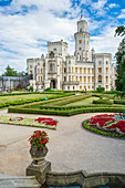 Fassade des Staatsschlosses von Hluboka und Park, Hluboka nad Vltavou, Südböhmische Region, Tschechische Republik (Tschechien), Europa