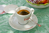 Kaffeetasse, Positano, Amalfiküste, Provinz Salerno, Region Kampanien, Süditalien, Europa