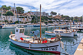 Blick auf Boote im Hafen von Manacor, Porto Cristo, Mallorca, Balearen, Spanien, Mittelmeer, Europa