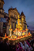 Dia de la Virgen de Guadalupe (Fest der Jungfrau von Guadalupe) und Parade in Guatemala-Stadt.