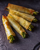 Crispy spring rolls with leek and potatoes