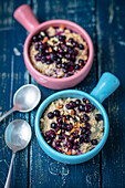 Oatmeal with blueberries