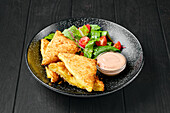 Crispy cheese toast with mixed salad and dip