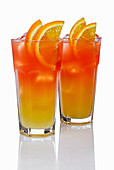 Tequila Sunrise Cocktail mit Orangenscheiben