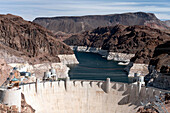 Low water levels at Hoover Dam and Lake Mead