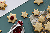 Preparation of Linzer stars