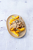 Crispy polenta from the Airfryer with creamed mushrooms