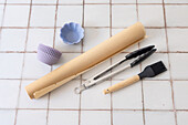 Airfryer accessories Grill tongs, baking brush, moulds, baking paper,