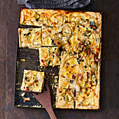 Onion tart with bacon