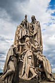 Skulptur der Heiligen Cyril und Methodius auf der Karlsbrücke, Prag