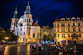 St.-Nikolaus-Kirche und Altstädter Ring bei Nacht, Prag