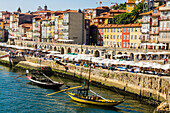 Flussufer entlang des Douro-Flusses, UNESCO-Weltkulturerbe, Porto, Norte, Portugal, Europa