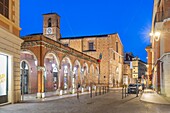 Savini Porticoes, Teramo, Abruzzo, Italy, Europe