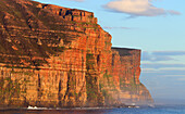 Klippen an der Rackwick Bay, Hoy, Orkney Inseln, Schottland, Vereinigtes Königreich, Europa