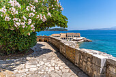 Blick auf Faliraki Korfu in Korfu-Stadt, Korfu, Ionisches Meer, Griechische Inseln, Griechenland, Europa