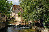 Stiftskirche Saint-Andre am Fluss Eure, Chartres, Departement Eure-et-Loir, Region Centre, Frankreich, Europa