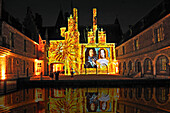 Videokunstprojektion mit dem Titel Madame de Maintenon (der Schatten der Sonne) des französischen Künstlers Xavier de Richemont im Chateau de Maintenon, Departement Eure et Loir, Region Centre, Frankreich, Europa