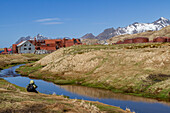 Blick auf die verlassene Walfangstation in der Stromness Bay auf Südgeorgien im Südlichen Ozean, Polarregionen