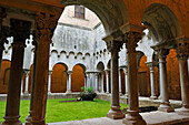 Roman cloister of Sant Pere de Galligants Monastery housing the Archaeological Museum of Catalonia, Girona, Catalonia, Spain, Europe