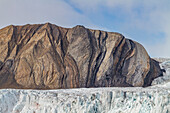 Ansichten des Vasilievbreen (Vasiliev-Gletscher), in Isbukta (Eisbucht) nahe der Insel Spitzbergen in Svalbard, Norwegen, Arktis, Europa