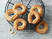 Irish butter curls with vanilla