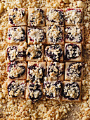 Brombeer-Streusel-Ecken