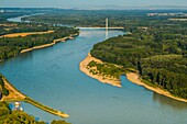 Österreich, Niederösterreich, Hainburg an der Donau, Wanderung mit Blick auf die Donau