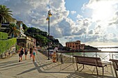 Italien, Ligurien, die kleine Stadt Levanto in der Nähe des Nationalparks der Cinque Terre