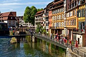 France, Bas Rhin, Strasbourg, old town listed as World Heritage by UNESCO, Petite France District, lock on the Ill river towards the Quai des Moulins