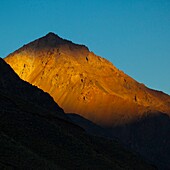 Argentina, Mendoza, Vicente Lezea, Basque immigrant to create a transport company that crosses the Andean cordillera to transport bananas from Chile