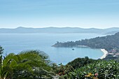 Frankreich, Le Lavandou, Cap Negre, Architektenhaus, Geschichte: Die ganze Kontrolle über die Elemente mit Blick auf das Meer