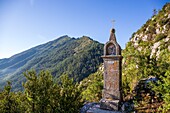 Frankreich, Alpes-de-Haute-Provence, Regionalpark des Verdon, Castellane, auf dem Roc-Weg, eine der vierzehn Stationen des Kreuzweges zur Kapelle Notre-Dame du Roc