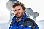 Frankreich, Hautes Alpes, Le Devoluy, Devoluy-Gebirgskette, Plateau de Bure (2550m), Interferometer, Jeremie Boissier Regieassistent