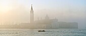 Italien, Venetien, Venedig, von der UNESCO zum Weltkulturerbe erklärt, Venezianische Lagune (Laguna), die Insel und die Kirche San Giorgio Maggiore