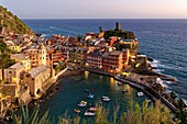 Italien, Ligurien, Nationalpark Cinque Terre, von der UNESCO zum Weltkulturerbe erklärt, Dorf Vernazza