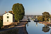 Frankreich, Loiret, Loiretal, Briare, Brücke des Briare-Kanals, die 45 Meter über die Loire führt