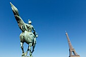 France, Paris, the riverbanks of the Seine river listed as World Heritage by UNESCO, equidian statue named La France Renaissante (1930) by Holger Wederkinch in Bir Hakeim bridge