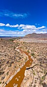 Kenia, Shaba Wildreservat, Ewaso Ngiro Fluss (Luftaufnahme) Maschine