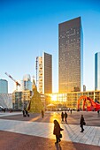 Frankreich, Hauts de Seine, La Defense, Geschäftsviertel, Die rote Spinne von Alexander Calder