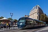 France, Gironde (33), Bordeaux, area listed as World Heritage by UNESCO, the Golden Triangle, Quinconces district, Place de la Comédie, Hôtel Gobineau (Maison du vin de Bordeaux) built between 1786 and 1789 by the architect Charles Durand