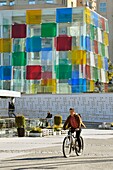 Spanien, Andalusien, Costa del Sol, Malaga, Das Kunstzentrum Pompidou, der Kubus von Daniel Buren