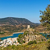 Spain, Andalusia, Cadix province, Zahara de la Sierra, Sierra de Grazalema Natural Parc, general view of the village, Ruta de los Pueblos Blancos (white villages road), San Juan de Letran chapel and the medieval tower above the village and the lake of Zahara-el Gastor dam