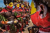 Papua-Neuguinea, Bezirk National Capitale, Port Moresby, Jack Pidik Park, Unabhängigkeitsfest, das jedes Jahr Mitte September stattfindet, Gruppe vom Stamm der Huli