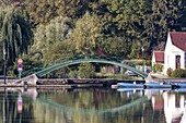 Frankreich,Loiret,Loiretal,Briare,Fußgängerbrücke über den Kanal