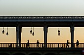 Frankreich,Paris,die von der UNESCO zum Weltkulturerbe erklärten Ufer der Seine,Bir-Hakeim-Brücke zwischen dem 15. und 16.